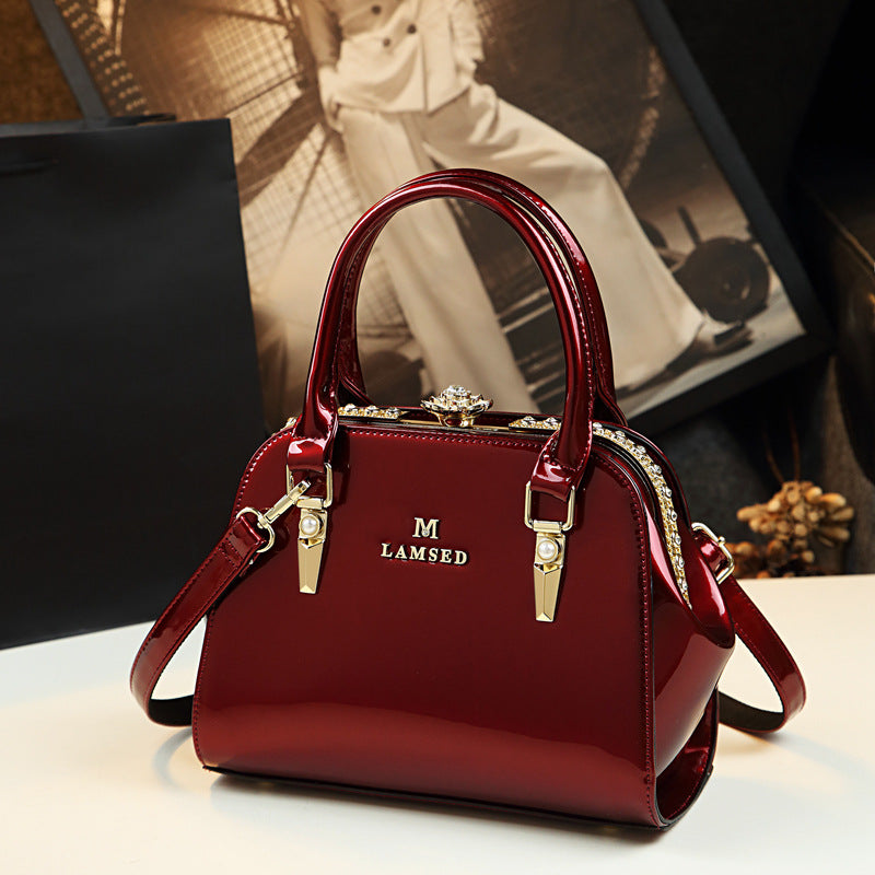 Coquille Structured Leather Shoulder Bag – Lock Closure Luxury Bag for Women | Fericire